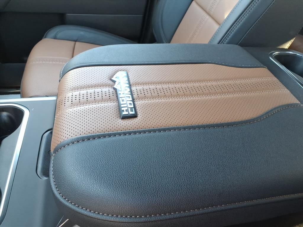 2025 Chevrolet Silverado 3500 HD High Country