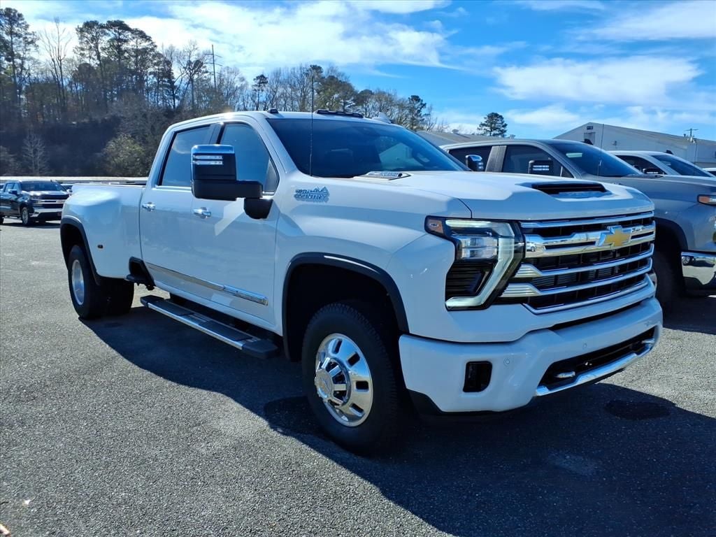 2025 Chevrolet Silverado 3500 HD High Country