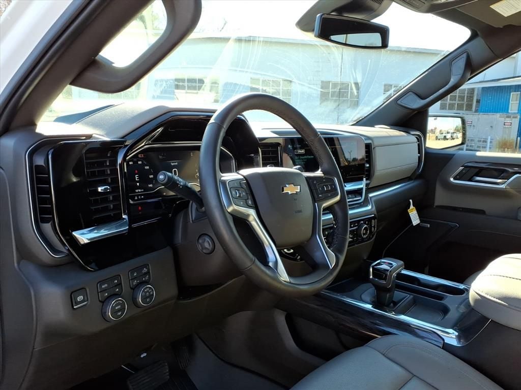 2025 Chevrolet Silverado 1500 LTZ