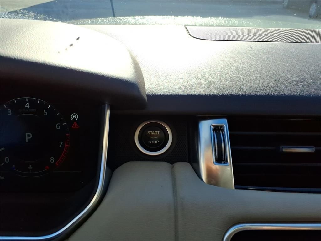 2020 Land Rover Range Rover Sport SE